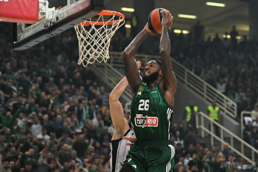 Κανάλι Euroleague: ΣΥΓΚΛΟΝΙΣΤΙΚΗ περιγραφή, τρομερές ατάκες για ΟΑΚΑ και οπαδούς! (vid) Κανάλι Euroleague: ΣΥΓΚΛΟΝΙΣΤΙΚΗ περιγραφή, τρομερές ατάκες για ΟΑΚΑ και οπαδούς! (vid)